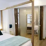 Lo 3*